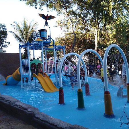 Aldeia Do Lago C204- Com Cozinha , Churrasqueira E Bebidas Liberadas No Parque Aquatico, Internet Banda Larga, Ponto Recarga De Carro Eletrico Caldas Novas Exteriér fotografie